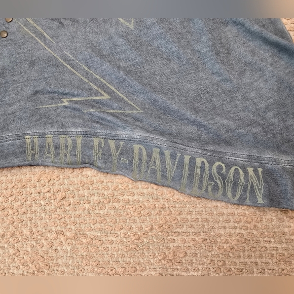 HARLEY DAVIDSON Multi-Stud V Neck Short Sleeve Sharkbite Hem Green Tee Sz Large - Picture 5 of 8